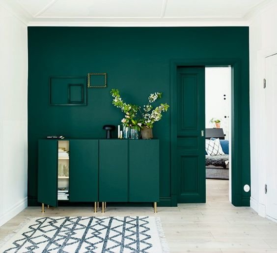 homestilo | dark green interiors | painted furniture | pocket door | interior design | interior decor | sadolin_minimakeover-q3_cabinet_accent-wall_2