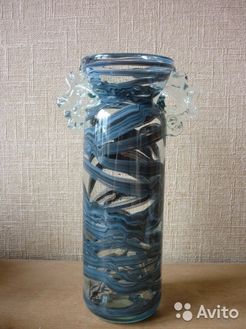 Стеклянная ваза— фотография №1