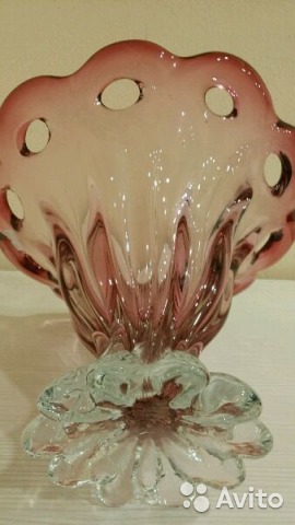 Конфетница и ваза. Цветное стекло. Чехия— фотография №2