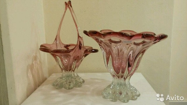 Конфетница и ваза. Цветное стекло. Чехия— фотография №1