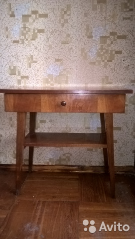 Тумбочка-столик старинная— фотография №1
