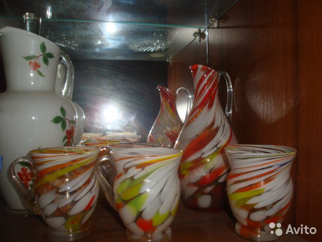 Набор посуды из цветного стекла— фотография №1