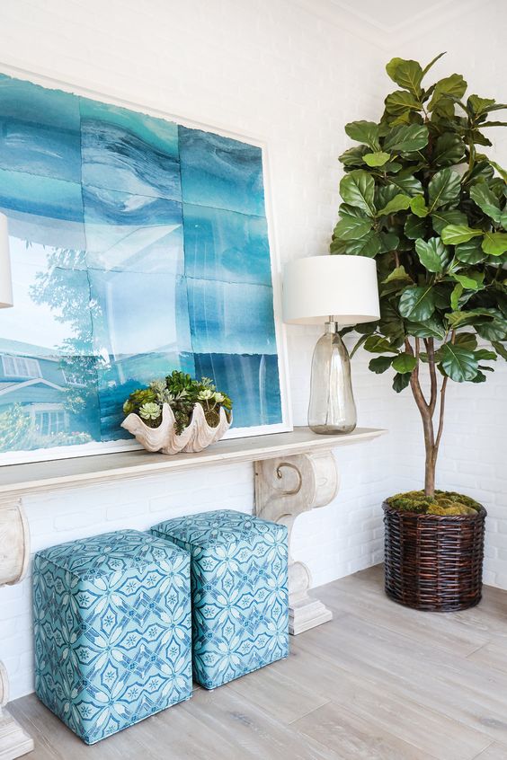 Bold ocean blue entry in a Newport Beach, CA, home. By Blackband Design.