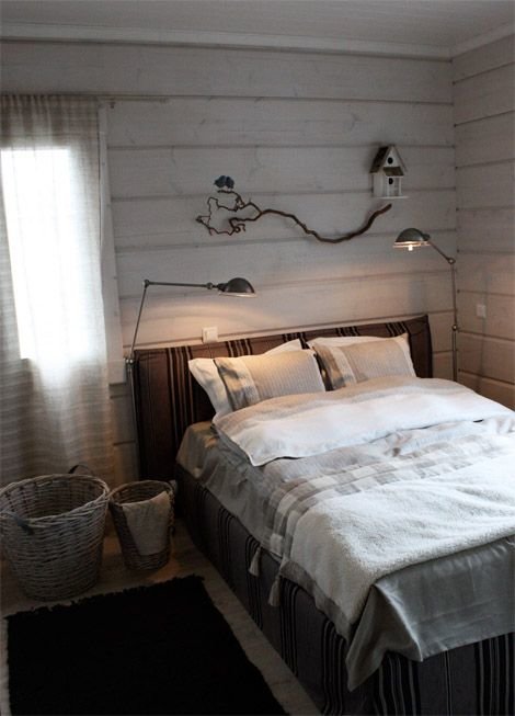 Great reading lights. Also love the natural elements. Would rustic twigs make good curtain rods? Yes!