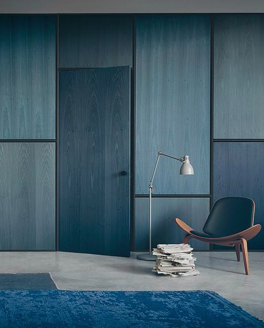 The Top 10 Interior design trends for 2017 | The Maker Place. Amazing blue room with blue painted plywood panelling.