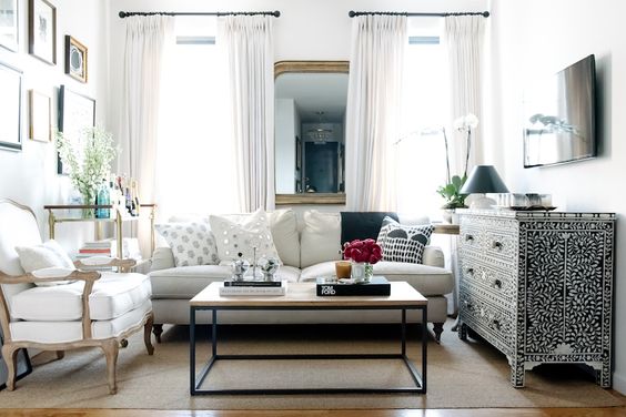 Step Inside Fashion Blogger Kat Tanita's Glamorous Manhattan Apartment #theeverygirl