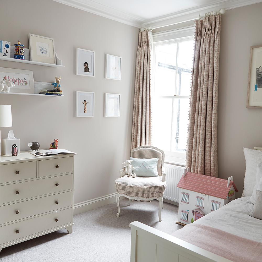 Childs-room-25BH-July-17-p46-Hewitson-Vi