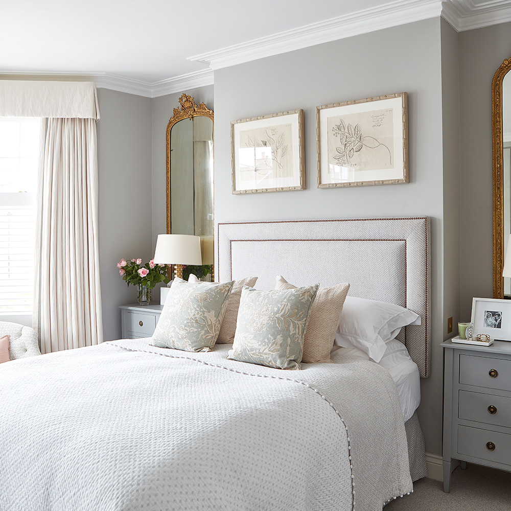 Main-bedroom-25BH-July-17-p46-Hewitson-V