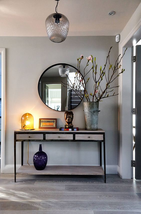 Hallway Console Table : Pasillos, vestíbulos y escaleras modernos de Studio Duggan