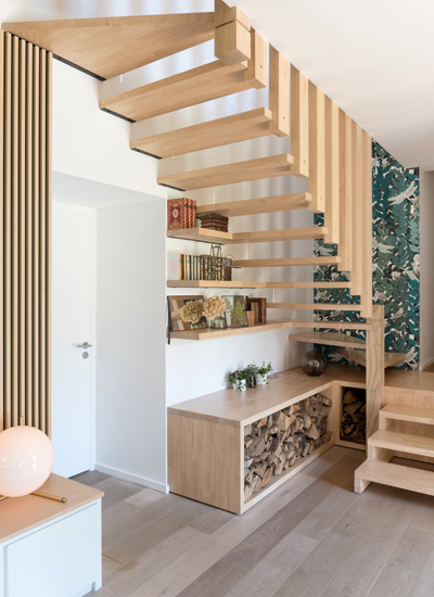 amenagement-renovation-decoration-maison-saint-germain-au-mont-dor-lyon-entree-escalier-papierpeint-meuble-sur-mesure-architecture-interieure-agence-lanoemarion-6.jpg