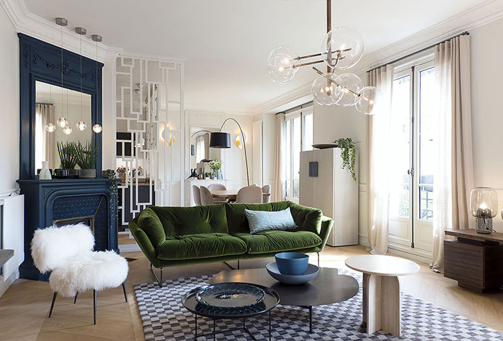 apartment-with-velvet-sofa-in-paris-pufikhomes-1.jpg