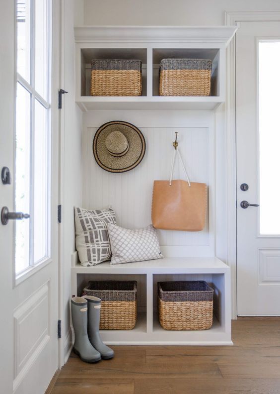 Mudroom. Small mudroom cubbies. Mudroom. Small mudroom ideas #Mudroom #Smallmudroom #Smallmudroomcubbies mudroom-small-mudroom-cubbies Cottage Home Company: