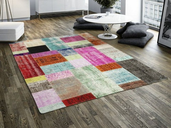 patchwork-carpet-colorful-stripes-living-room-furniture.jpg