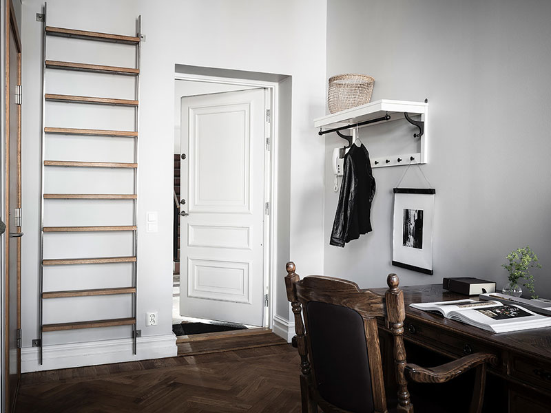 small-grey-apartment-with-mezzanine-bedr