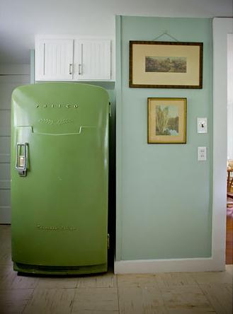 Как и чем покрасить холодильник?