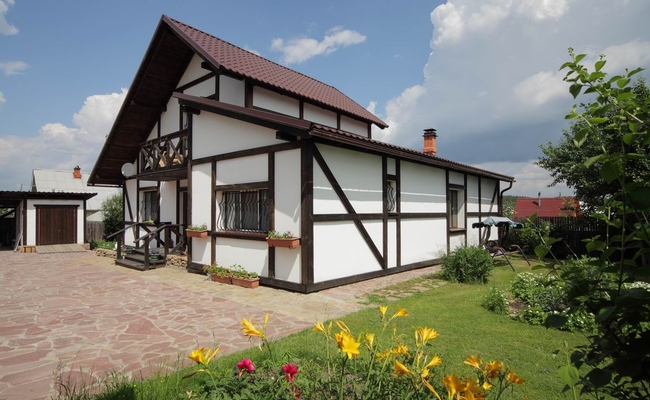 Серый дом с коричневой крышей - фото и картинки натяжныепотолкибрянск.рф