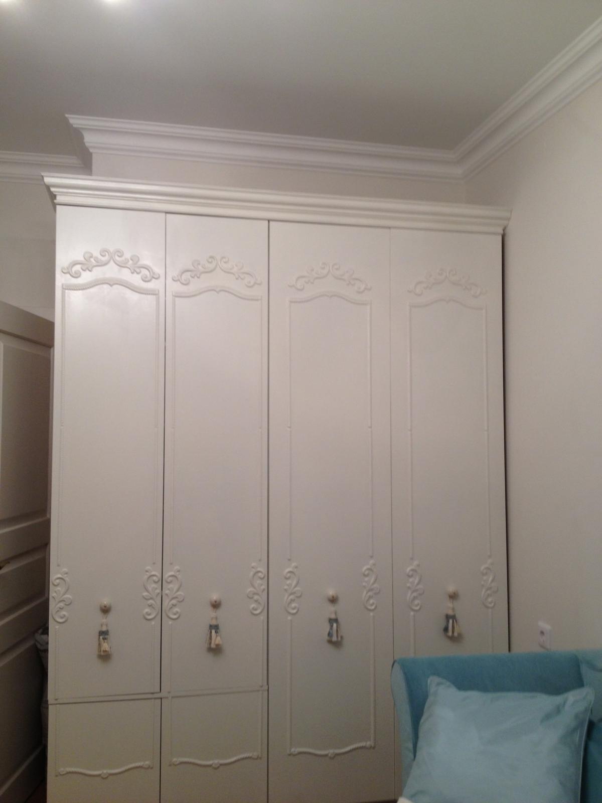 Покрасить дверцу шкафа в белый цвет
