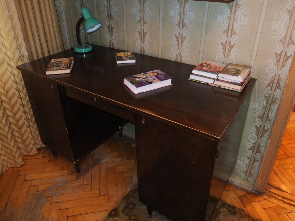 Прошу оценить стол письменный, дерево, полировка-2