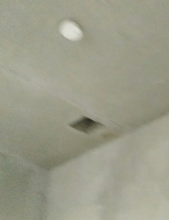 Вентиляция на втором этаже - дырка в потолке